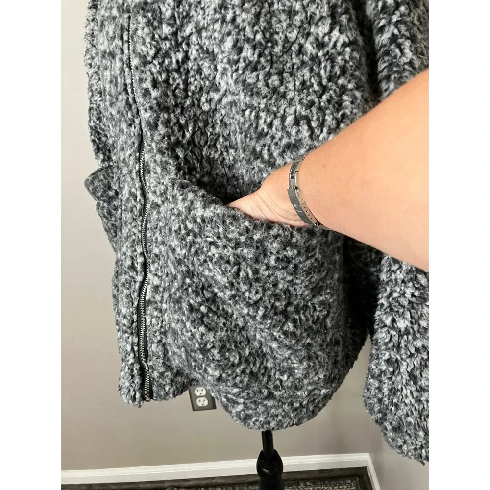 C&C California Oversized Full Zip Teddy Sherpa Fleece Large Pockets Large NWOT - Picture 2 of 7